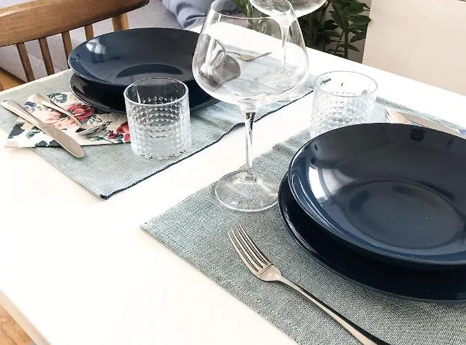 Center Stylish In Daire *