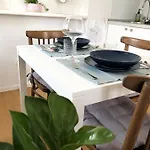 شقة City Center Stylish Apartment With Ac In Bratislava براتسيلافا
